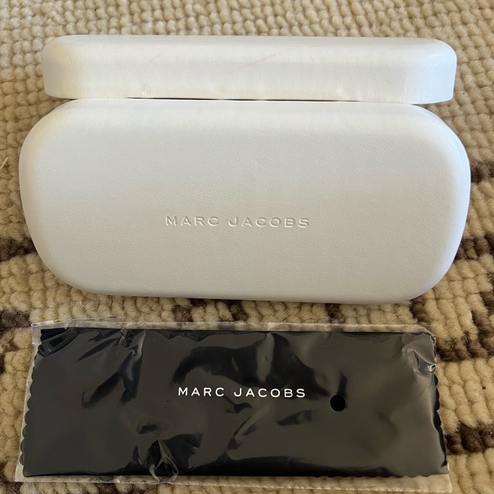 Marc Jacobs Gently Used Sunglass Case White